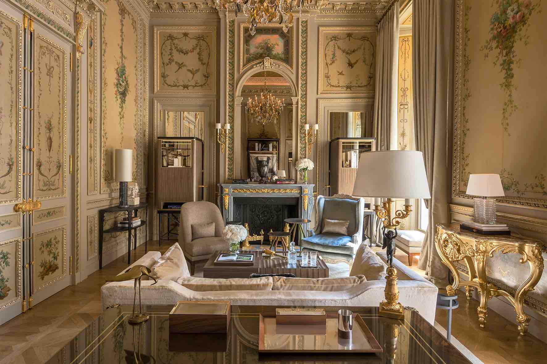 2. Suite Duc de Crillon - Living Room